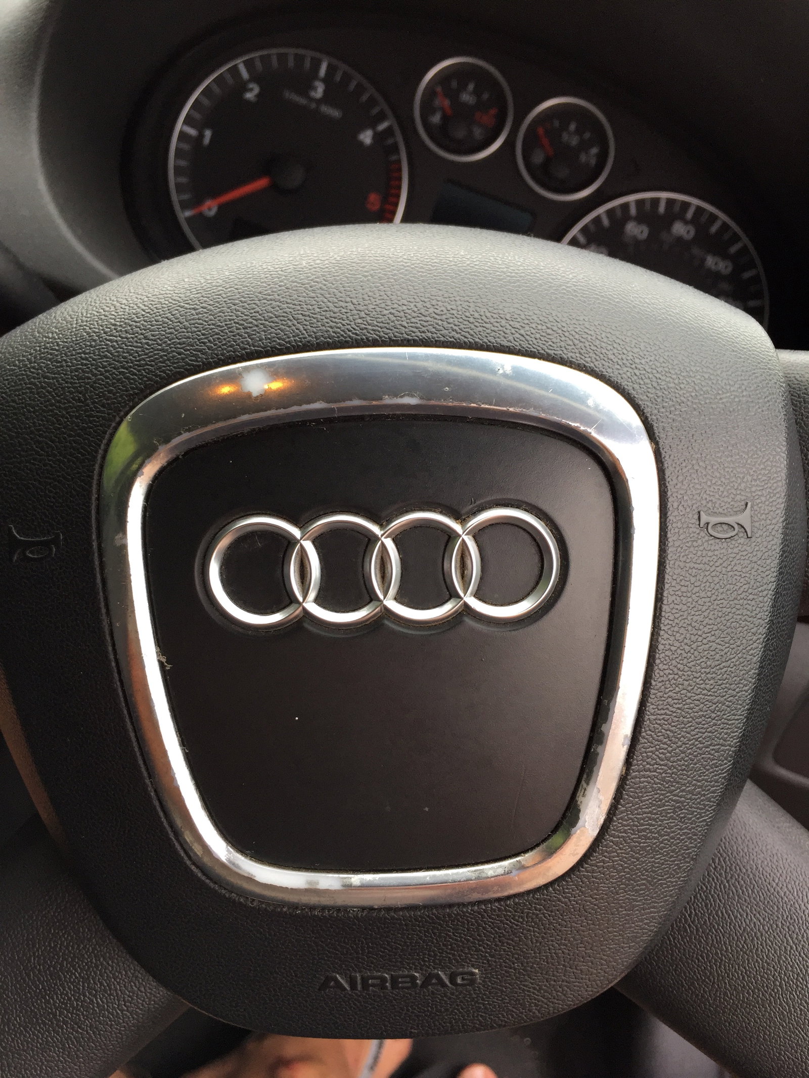 A3 steering wheel badge replacement