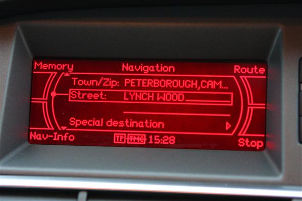 Questions re sat nav, aux in and phone