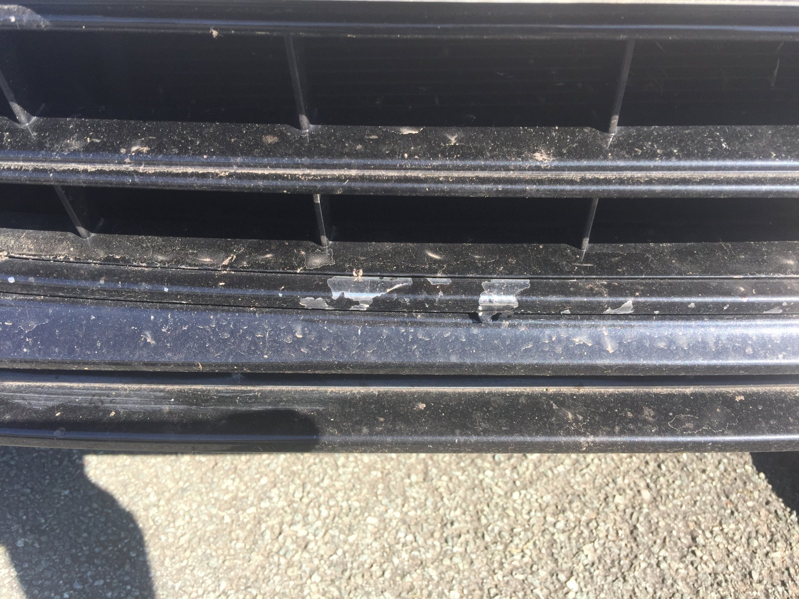 Grille surround removal?