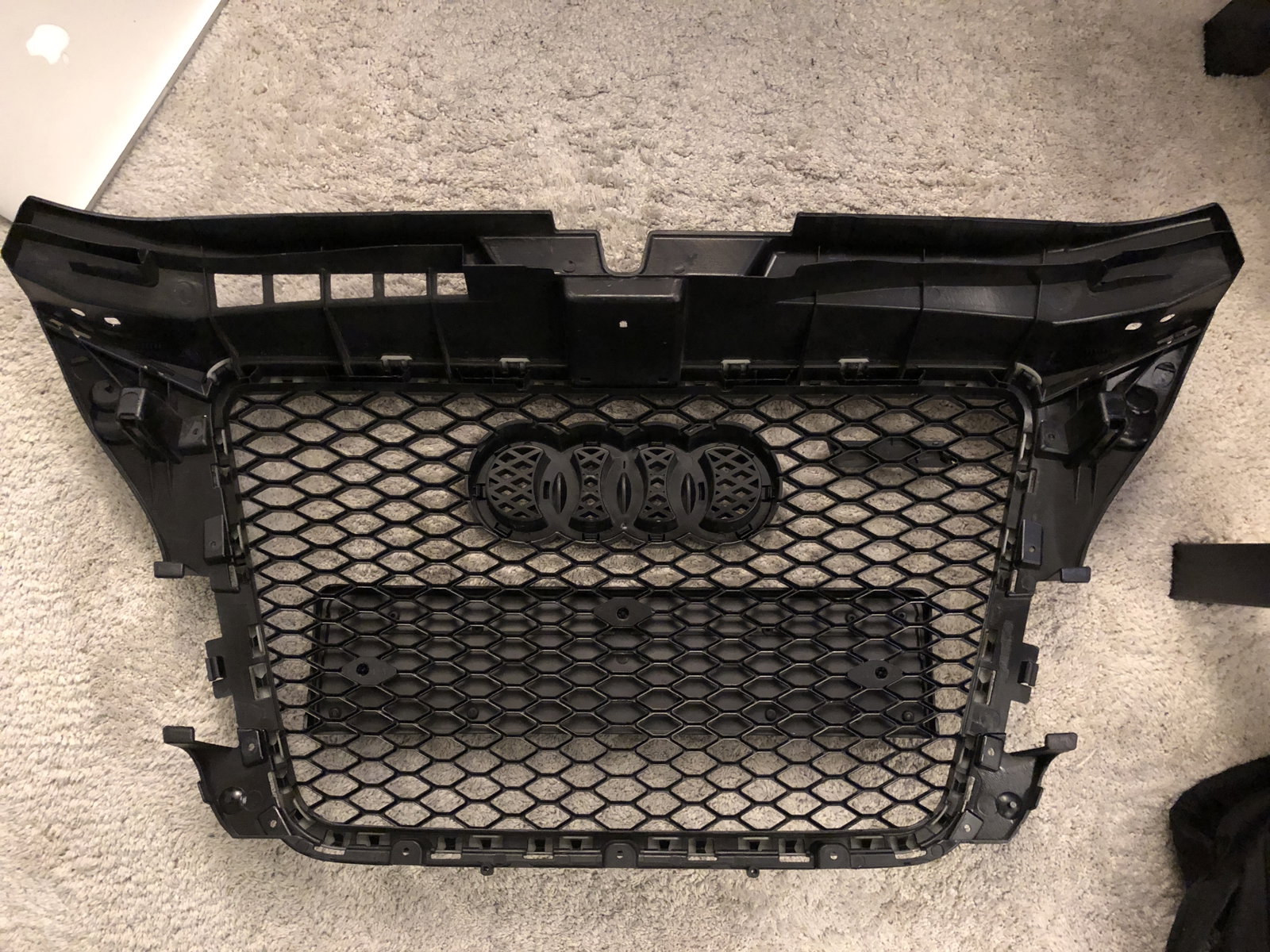 RS3 honey comb grill 8P (all black)