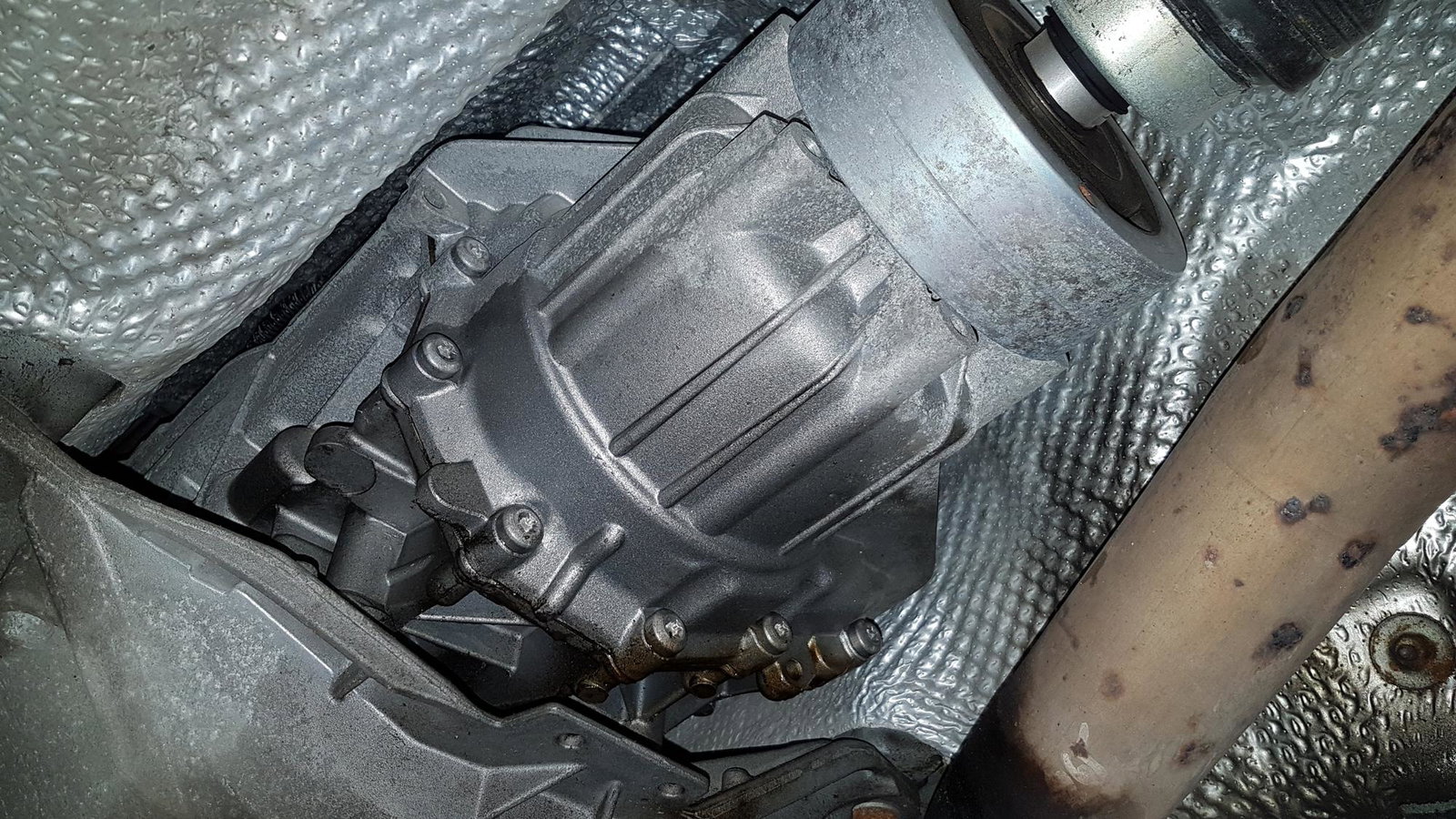 S-Tronic gearbox oil leak at the back