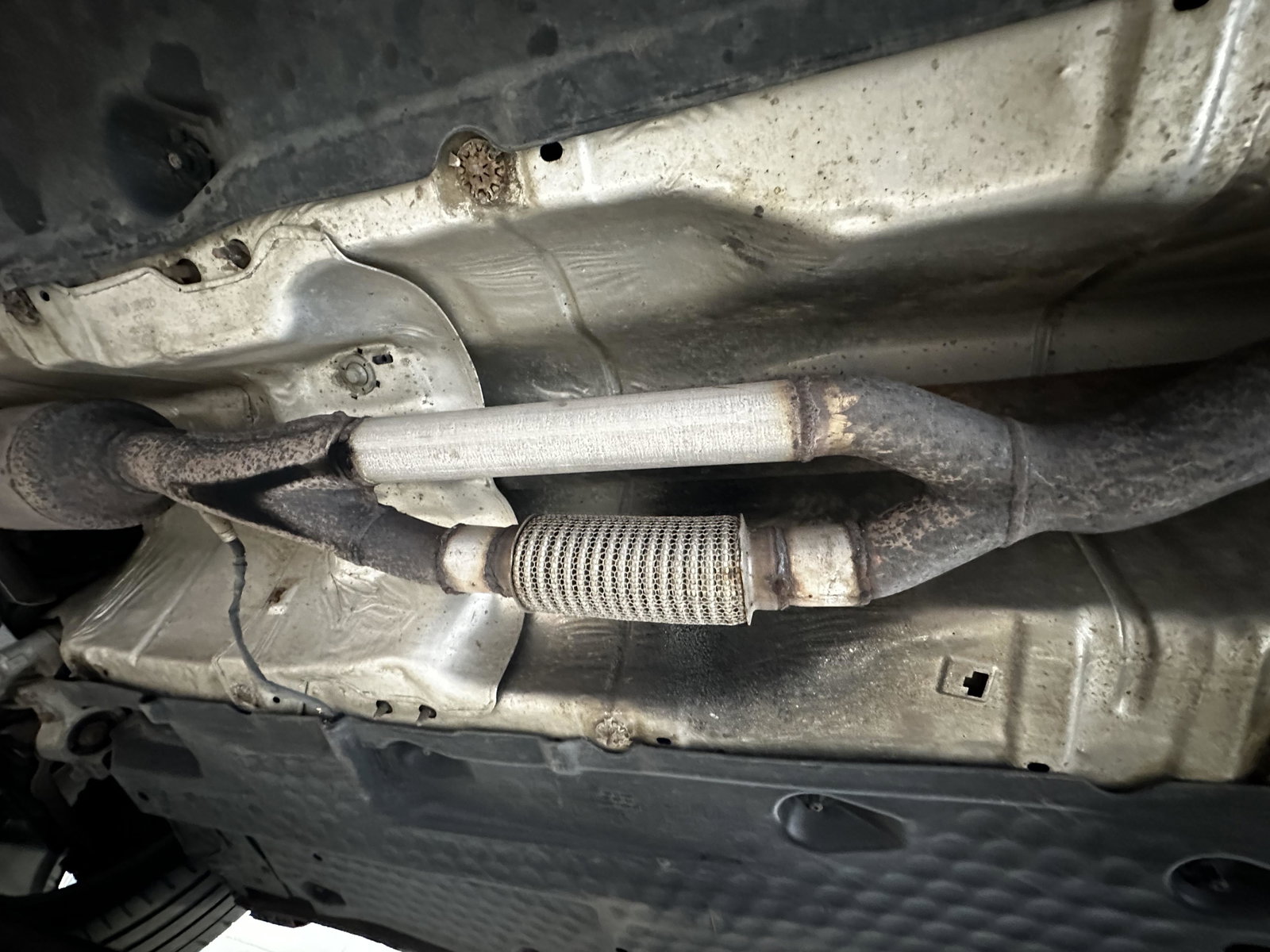 A3 8p exhaust issue