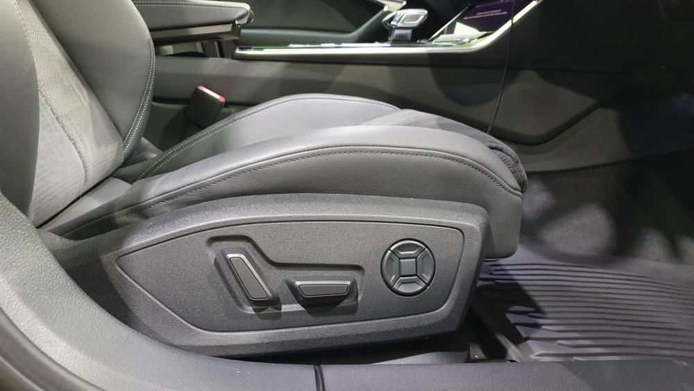 a6_c8_seat2.thumb.jpg.8488062697a8578c3ebae3f21601136b.jpg