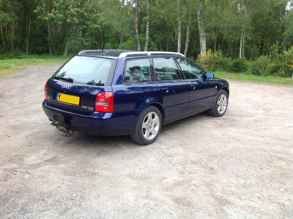 2.5 TDI (rear).jpg