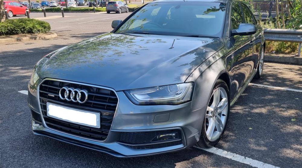 Audi A4 Quattro 3.0 litre V6 (12).jpg