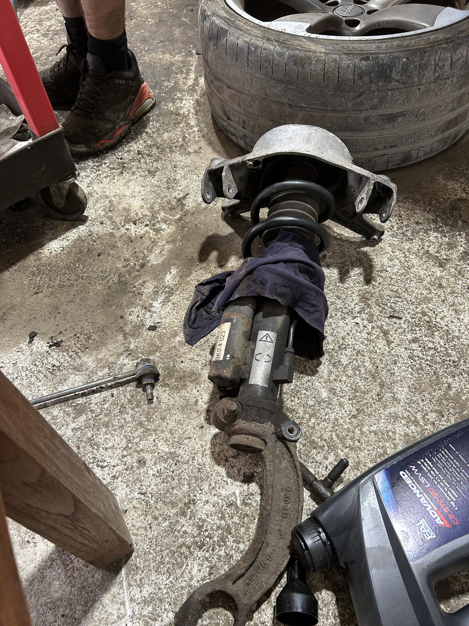 RS4 DRC FRONT PASSENGER FULL LEG KNUCKLE SHOCKER